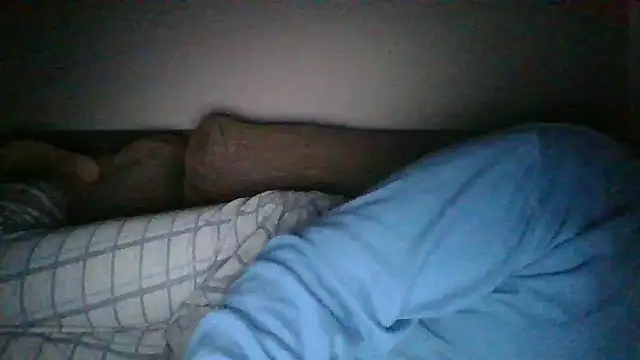 Snapshot of Anderrust chatting on February 19, 2025, 10:20 pm Anderrust online show from February 19, 2025, 10:20 pm