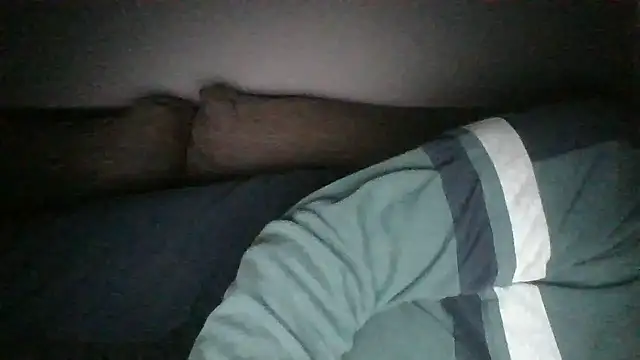 Snapshot of Anderrust chatting on February 27, 2025, 11:04 pm Anderrust online show from February 27, 2025, 11:04 pm