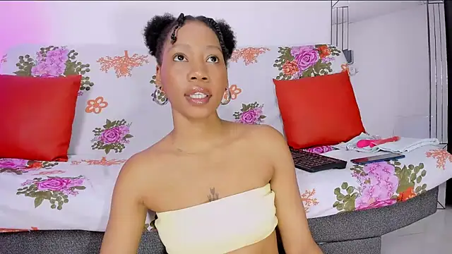 Snapshot of Sweetcocoa- chatting on December 5, 2024, 10:44 am Sweetcocoa- online show from December 5, 2024, 10:44 am