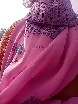 Snapshot of Lattika-Bhabhi chatting on January 13, 2025, 9:41 am Lattika-Bhabhi online show from January 13, 2025, 9:41 am