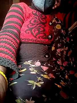 Snapshot of Lattika-Bhabhi chatting on January 19, 2025, 4:12 am Lattika-Bhabhi online show from January 19, 2025, 4:12 am