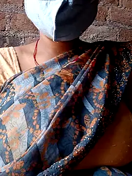 Snapshot of Lattika-Bhabhi chatting on February 27, 2025, 6:29 am Lattika-Bhabhi online show from February 27, 2025, 6:29 am