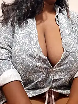 julia joy online show from January 31, 2025, 11:56 pm