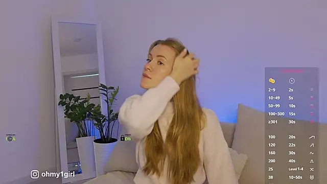 Snapshot of Fallinlove1 chatting on February 5, 2026, 12:43 pm Fallinlove1 online show from February 5, 2026, 12:43 pm