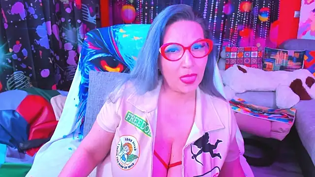 mature lisa naughty online show from March 14, 2025, 5:13 pm