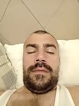 Snapshot of kevgir08 chatting on March 17, 2025, 11:00 am kevgir08 online show from March 17, 2025, 11:00 am