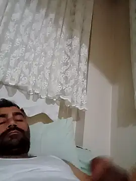 Snapshot of kevgir08 chatting on October 25, 2025, 10:37 pm kevgir08 online show from October 25, 2025, 10:37 pm