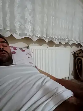 kevgir08 online show from November 19, 2025, 8:53 pm