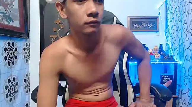Snapshot of asianmaster27 chatting on December 16, 2024, 5:27 am asianmaster27 online show from December 16, 2024, 5:27 am