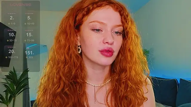 Snapshot of Born_to_Loveee chatting on January 18, 2026, 1:15 pm Born to Loveee online show from January 18, 2026, 1:15 pm