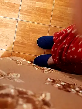 feet toes online show from October 21, 2025, 5:41 am