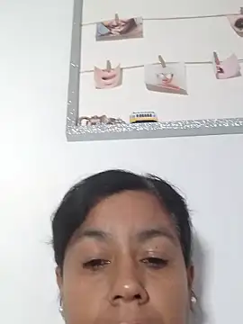 Snapshot of Molly_newman6 chatting on September 20, 2025, 6:03 am Molly newman6 online show from September 20, 2025, 6:03 am