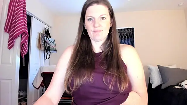 Snapshot of Kelly_Carolina chatting on January 2, 2025, 6:12 pm Kelly Carolina online show from January 2, 2025, 6:12 pm