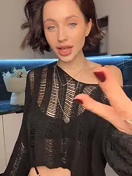 Camilla Railian online show from January 4, 2025, 8:16 pm