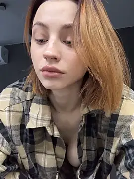 Camilla Railian online show from October 4, 2025, 12:47 pm