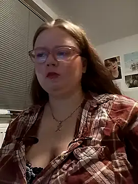 Merle18 online show from September 20, 2025, 8:54 pm