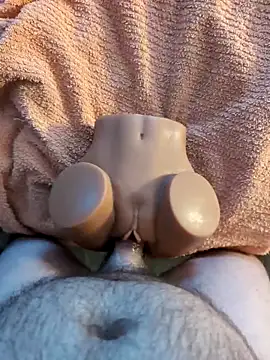 MrandMrsHaze online show from December 3, 2025, 4:05 pm