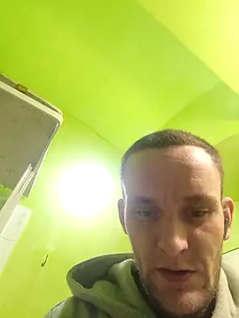 Honnzik11 online show from March 12, 2026, 4:07 am