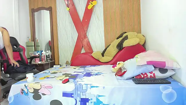 Lunastar02 online show from May 12, 2026, 2:03 pm