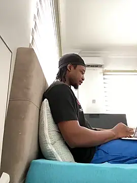 Snapshot of finefinance chatting on September 28, 2025, 5:24 am finefinance online show from September 28, 2025, 5:24 am