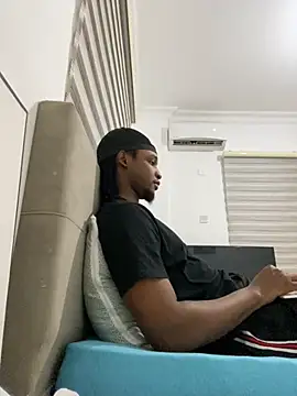 Snapshot of finefinance chatting on October 2, 2025, 3:52 pm finefinance online show from October 2, 2025, 3:52 pm