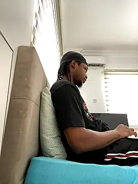 Snapshot of finefinance chatting on October 4, 2025, 5:16 am finefinance online show from October 4, 2025, 5:16 am