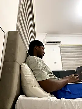 Snapshot of finefinance chatting on October 10, 2025, 7:02 pm finefinance online show from October 10, 2025, 7:02 pm