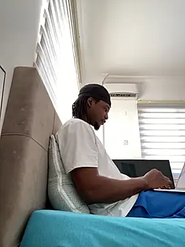 Snapshot of finefinance chatting on October 18, 2025, 5:43 am finefinance online show from October 18, 2025, 5:43 am