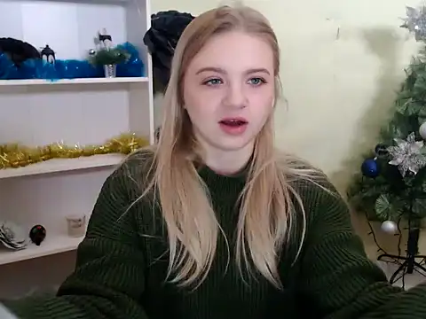Snapshot of CrazyGloria chatting on December 23, 2024, 6:22 am CrazyGloria online show from December 23, 2024, 6:22 am