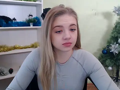 Snapshot of CrazyGloria chatting on January 4, 2025, 6:41 am CrazyGloria online show from January 4, 2025, 6:41 am