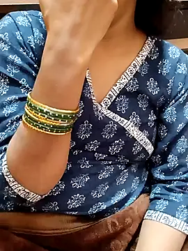 Diya 143 online show from November 14, 2025, 8:24 am