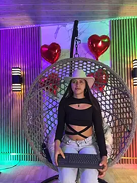 brenda moris01 online show from February 15, 2026, 10:28 pm