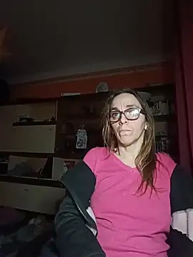 Snapshot of Dettybitch40 chatting on February 5, 2026, 4:55 pm Dettybitch40 online show from February 5, 2026, 4:55 pm