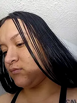 Arisha34 online show from December 14, 2025, 2:33 pm