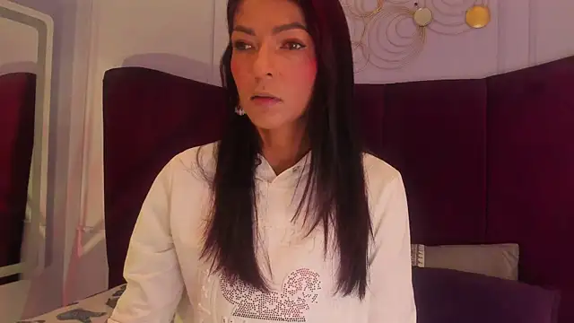 HannaPetit online show from January 29, 2025, 11:41 am