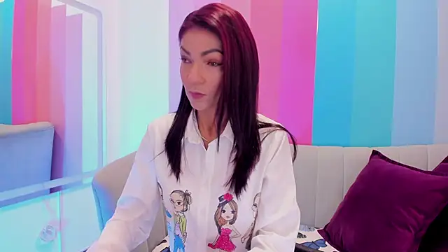 HannaPetit online show from March 18, 2025, 11:41 am