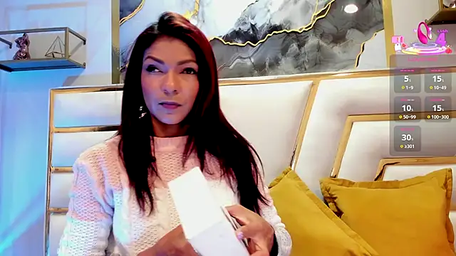 HannaPetit online show from September 20, 2025, 7:04 pm