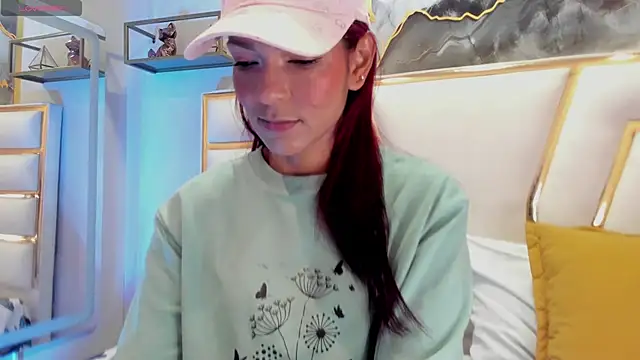 HannaPetit online show from February 8, 2026, 11:46 am