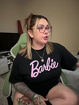 nativepumpkin95 online show from January 12, 2025, 10:01 pm