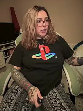 nativepumpkin95 online show from January 15, 2025, 8:41 am