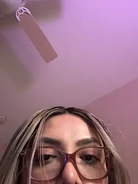 nativepumpkin95 online show from February 12, 2025, 3:29 am