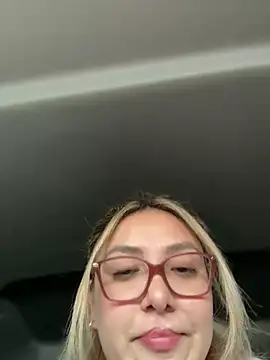 nativepumpkin95 online show from February 14, 2025, 10:14 pm