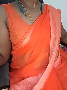 Snapshot of Tamil-hotwife chatting on June 27, 2026, 6:18 am Tamil-hotwife online show from June 27, 2026, 6:18 am