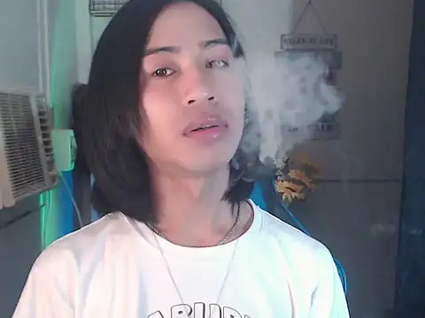 Lemonadexxx online show from November 30, 2025, 2:21 pm