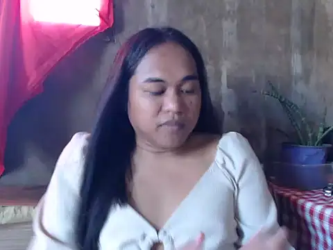 Snapshot of bettina_love chatting on September 9, 2025, 6:02 am bettina love online show from September 9, 2025, 6:02 am