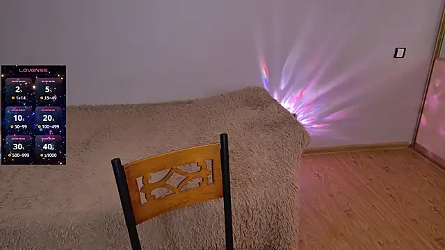 Snapshot of Kira_land chatting on October 3, 2025, 7:22 pm Kira land online show from October 3, 2025, 7:22 pm