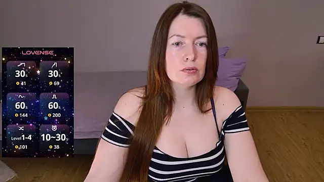 Snapshot of Kira_land chatting on November 9, 2025, 10:30 pm Kira land online show from November 9, 2025, 10:30 pm