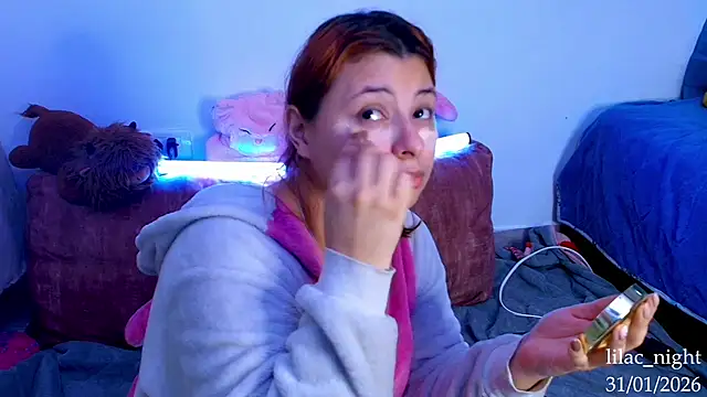 Snapshot of lilac_night33 chatting on January 31, 2026, 9:02 pm lilac night33 online show from January 31, 2026, 9:02 pm