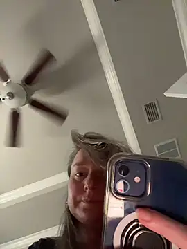 Vivian MayXxX online show from February 12, 2026, 7:20 pm