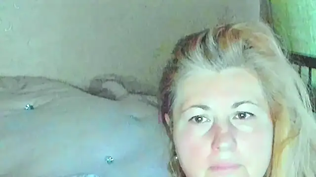 BustyDonnaSexyy online show from November 1, 2025, 5:42 am